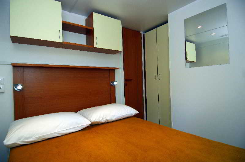 Apartment Holiday Village Zaton Нин Экстерьер фото